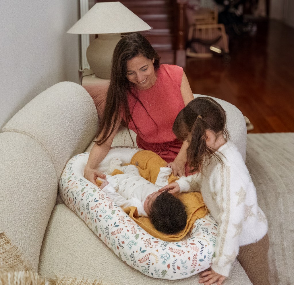 Ceci with her daughters