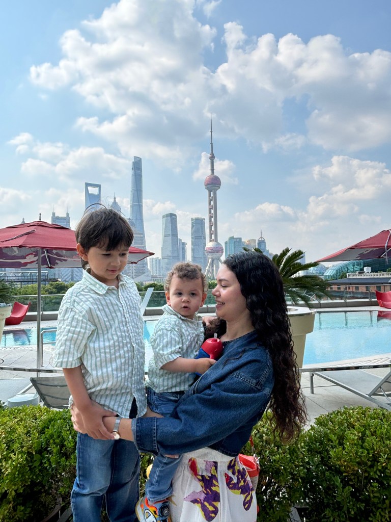 Anais with her children