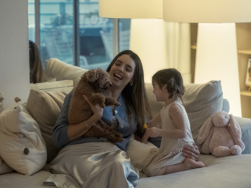 Francesca with her daughter Mavi and dog Lana